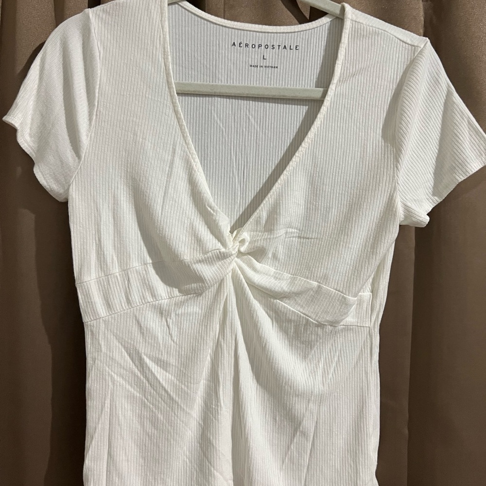 Aeropostale white knot front top